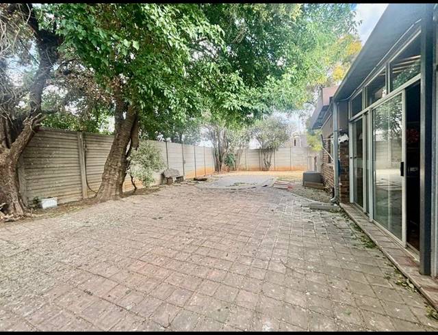 4 BEDROOM HOUSE FOR SALE IN VANDERBIJLPARK SE 2
